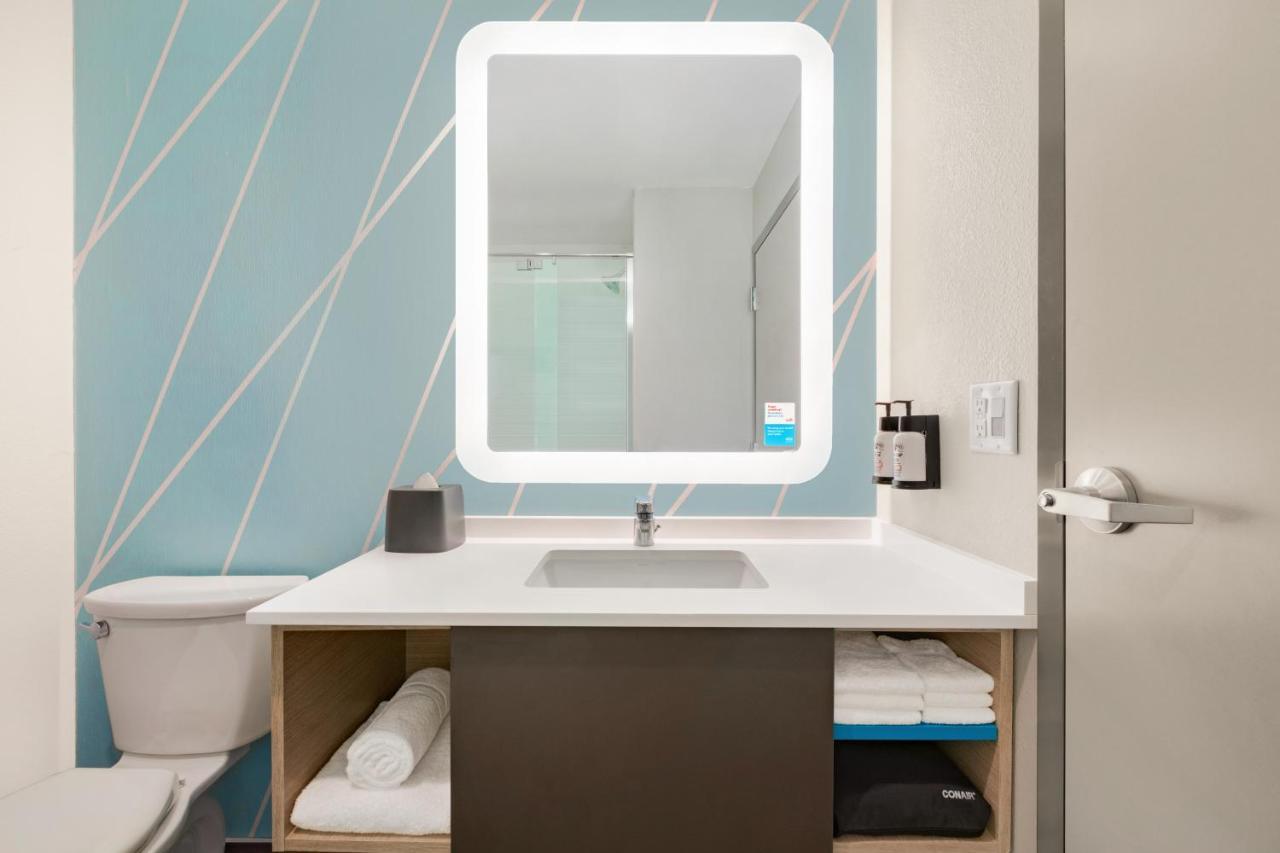 Avid Hotel - Toronto - Vaughan Southwest By Ihg Exterior photo